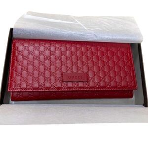 🌟NEW🌟Gucci 🌟Red Logo Leather Wallet
